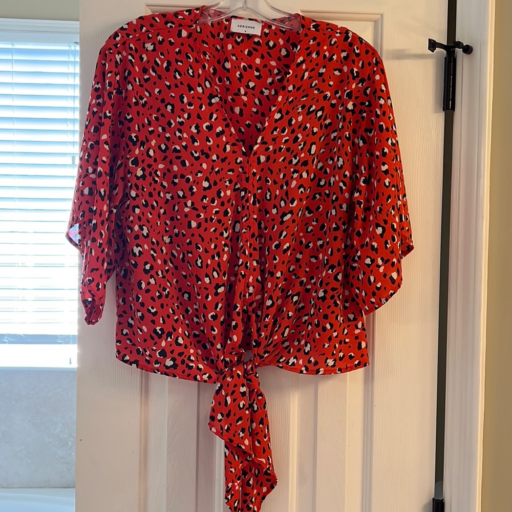 Adrienne Size S blouse.